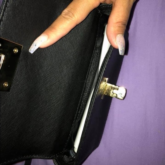 Michael Kors purse - Picture 6 of 6